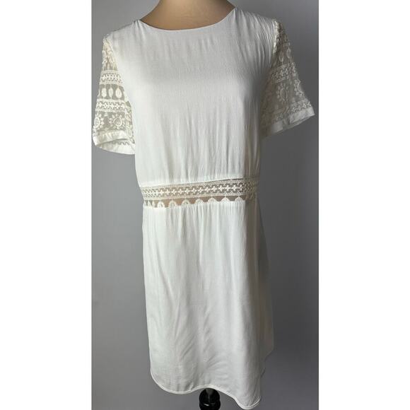 ASTR the Label Size Small Silk Blend Dress Lace White Knee Length Short Sleeve - Picture 9 of 14